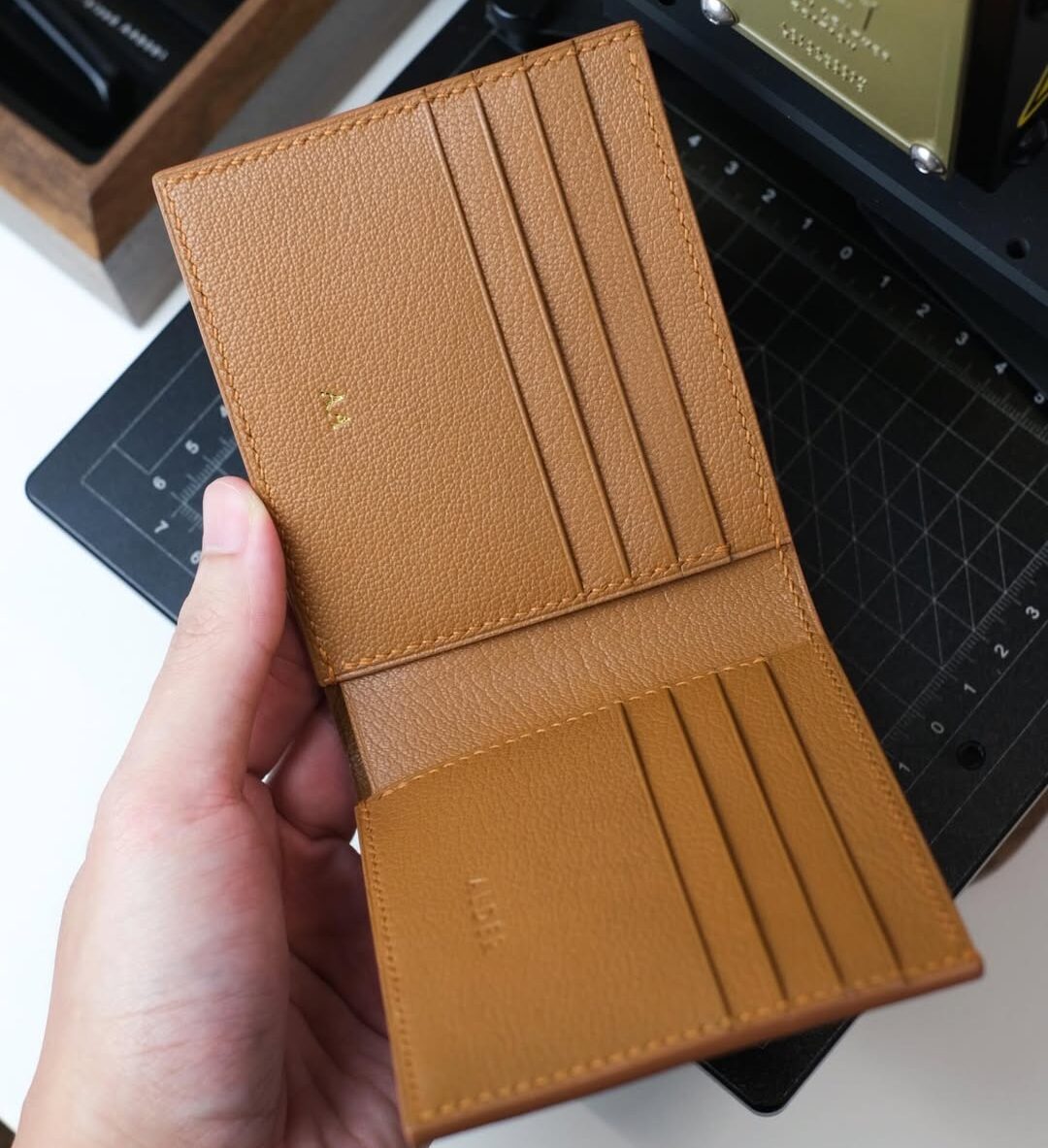 Alran Chevre Bifold Wallet - Image 1