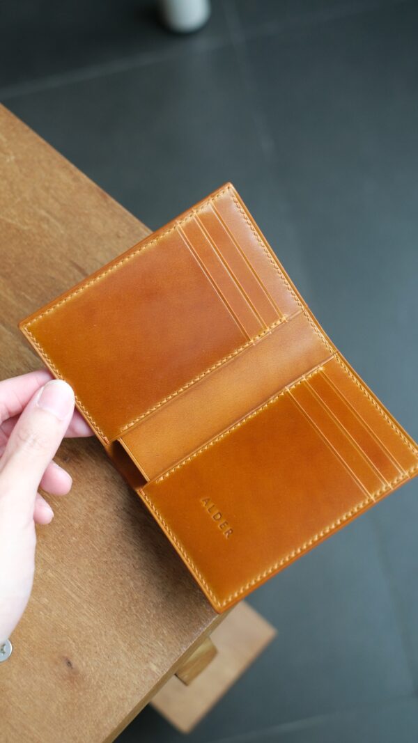 Shell Cordovan Vertical Wallet