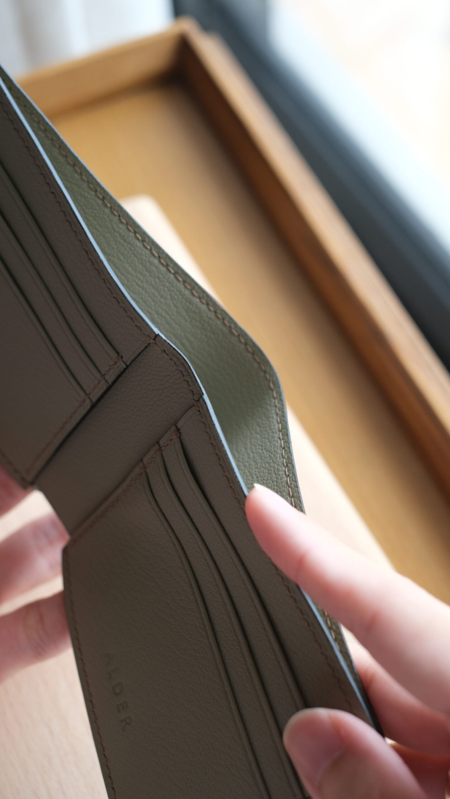 Alran Chevre Bifold Wallet - Image 3