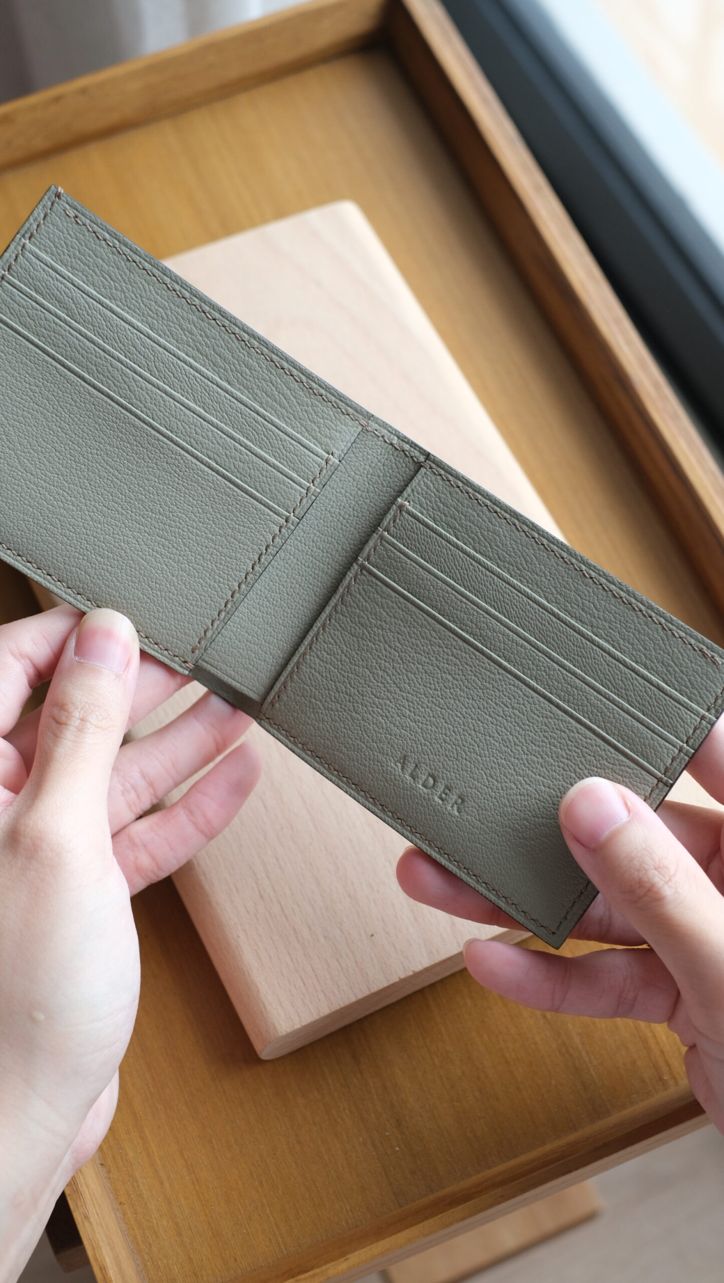 Alran Chevre Bifold Wallet - Image 4