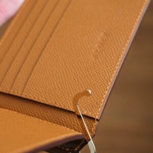 Shell Cordovan (Shinki Hikaku) Mix Buttero Hatch Money Clip Wallet - Image 3